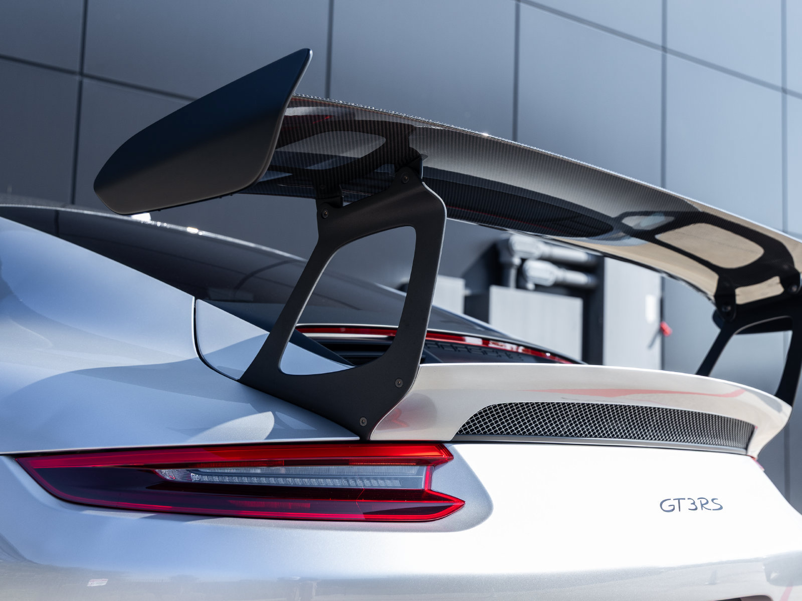 Certified 2019 Porsche 911 GT3 RS RWD image 16