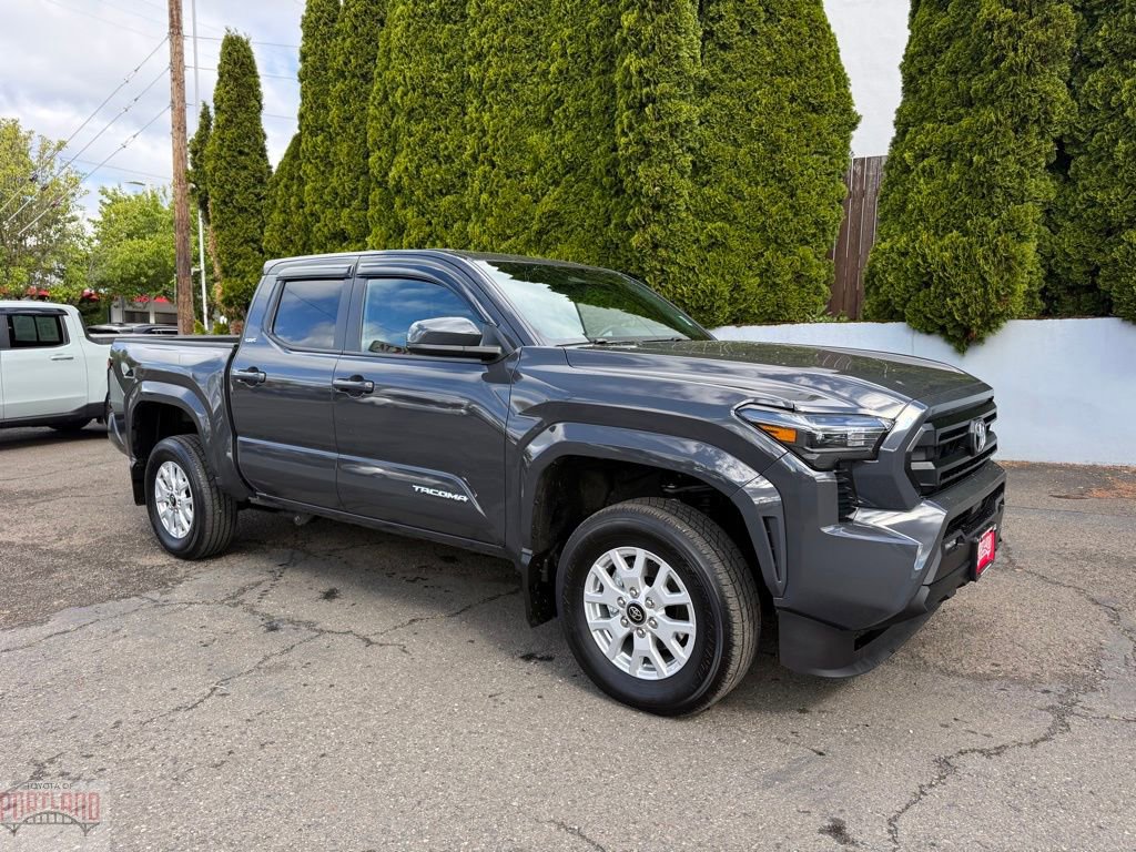 Used 2025 Toyota Tacoma SR5 AWD/4WD image 1