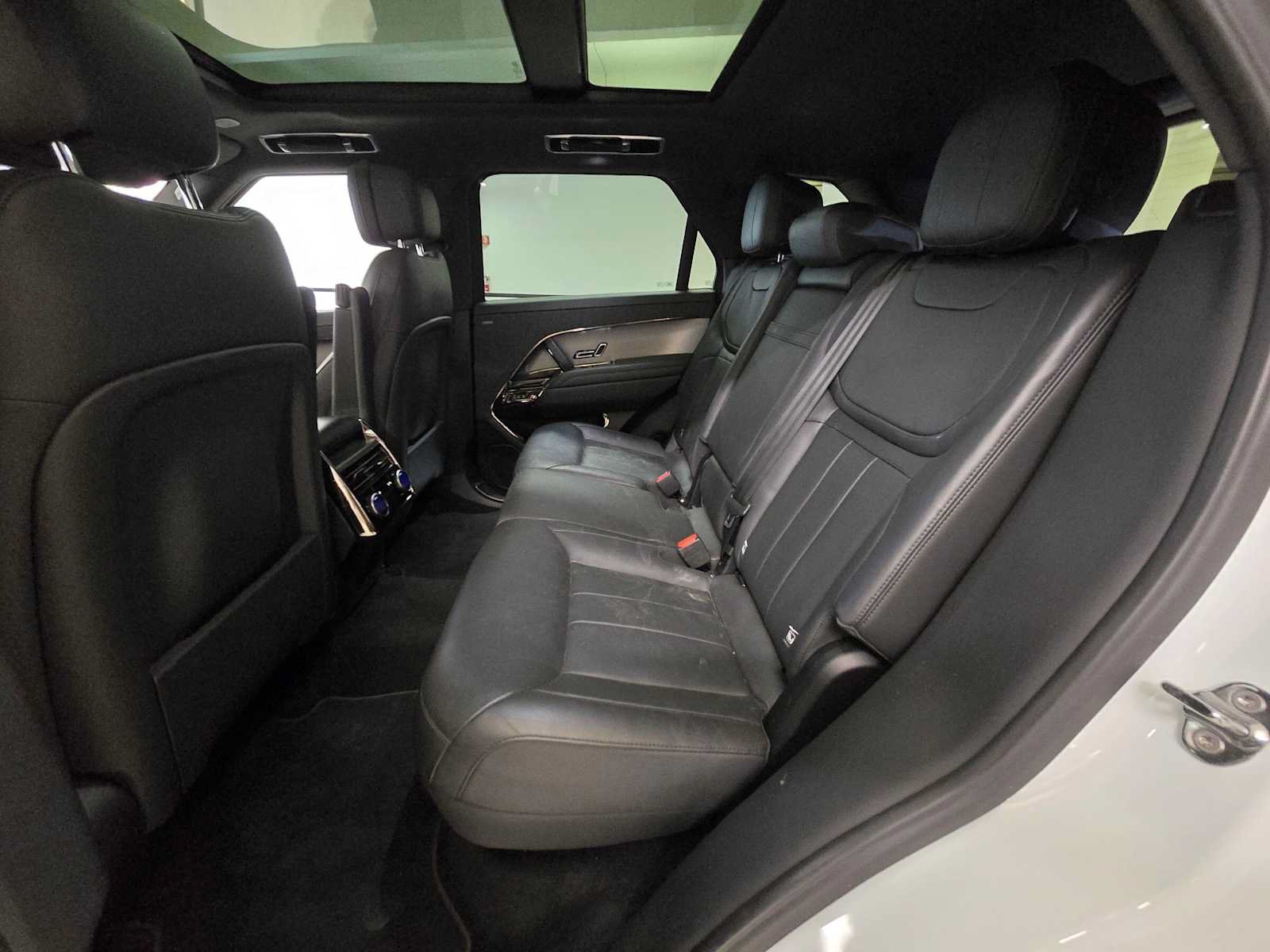 Used 2024 Land Rover Range Rover Sport Dynamic SE AWD/4WD image 17
