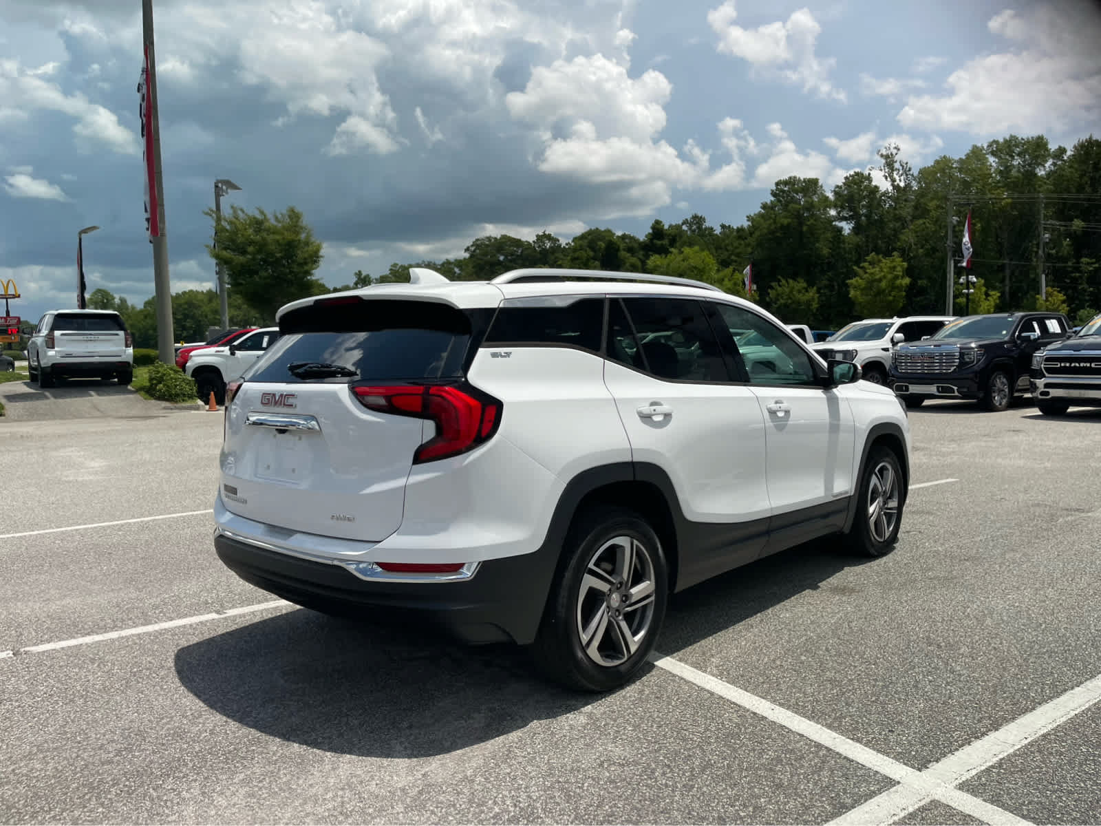 Used 2020 GMC Terrain SLT w/ Preferred Package AWD/4WD image 5