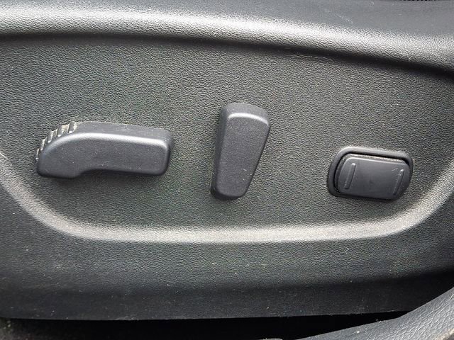 Used 2018 Nissan Rogue SV image 29