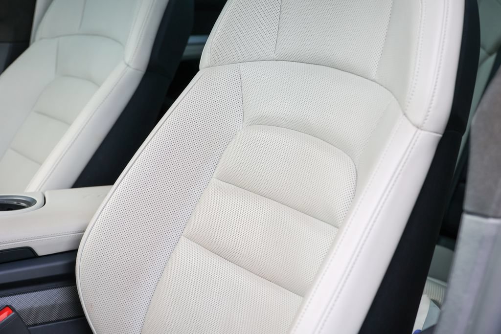 Certified 2021 Porsche Taycan AWD/4WD image 36
