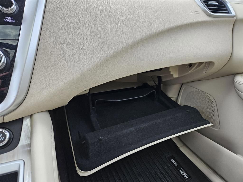 Used 2018 Nissan Murano Platinum image 17