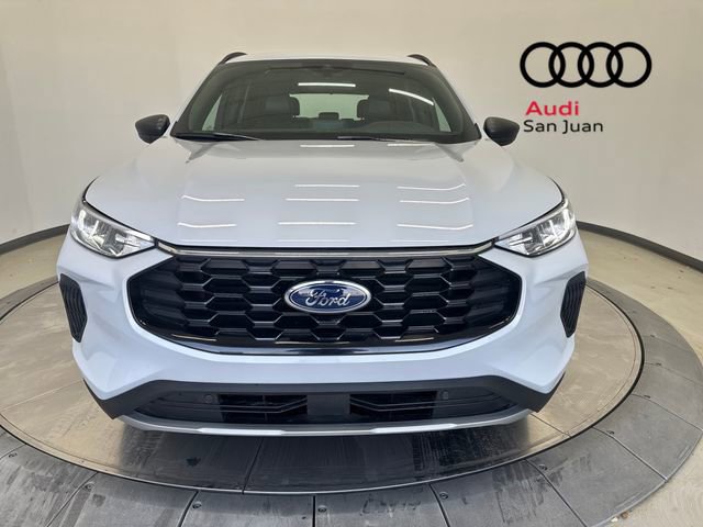 Used 2026 Ford Escape ST-Line image 2