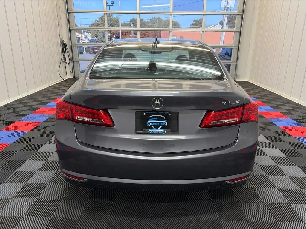 Used 2018 Acura TLX w/ Technology Package FWD image 4