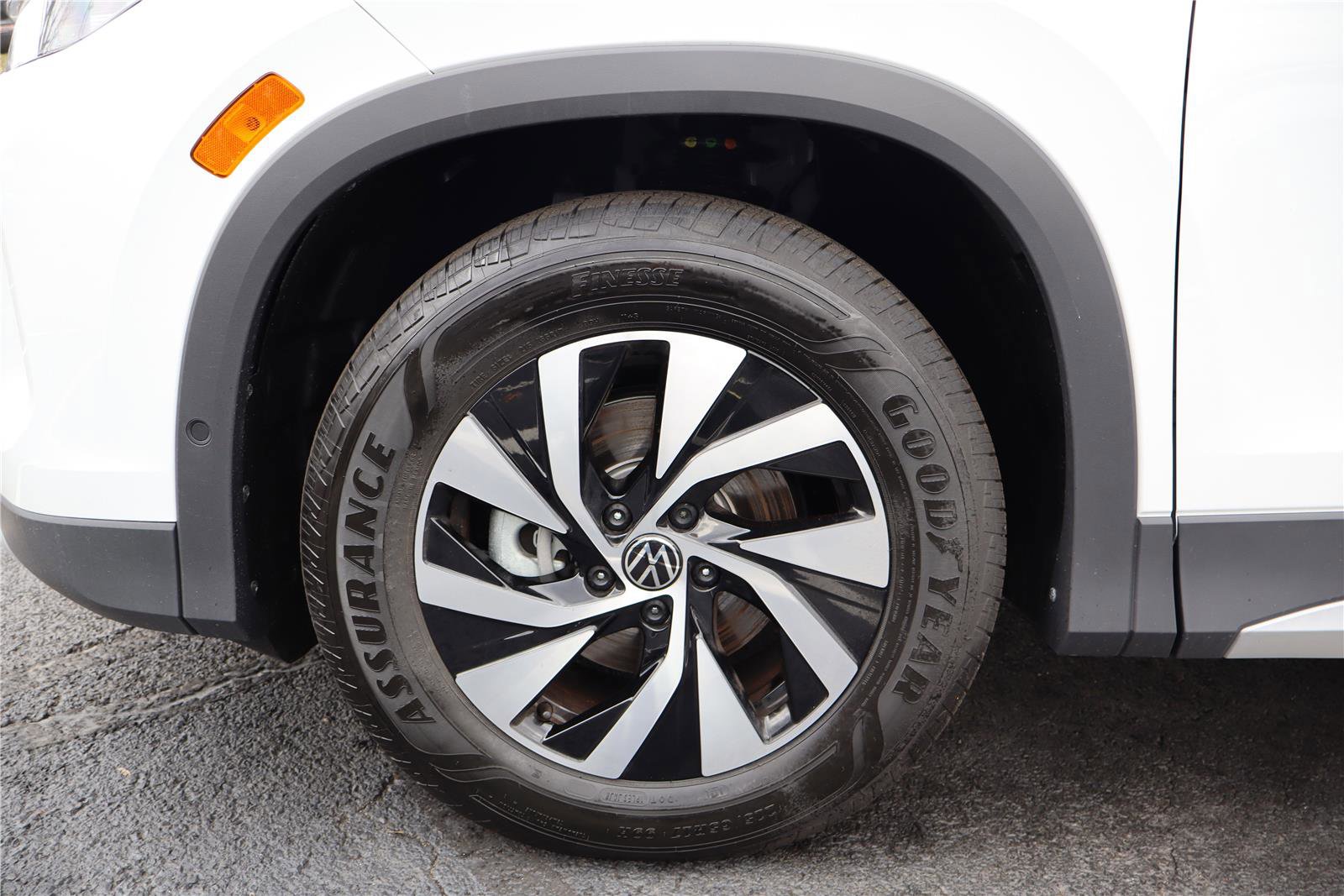 New 2026 Volkswagen Tiguan S image 10