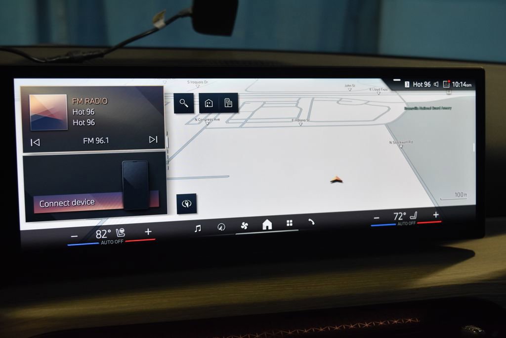 Certified 2025 BMW 330i xDrive Sedan w/ Premium Package image 11