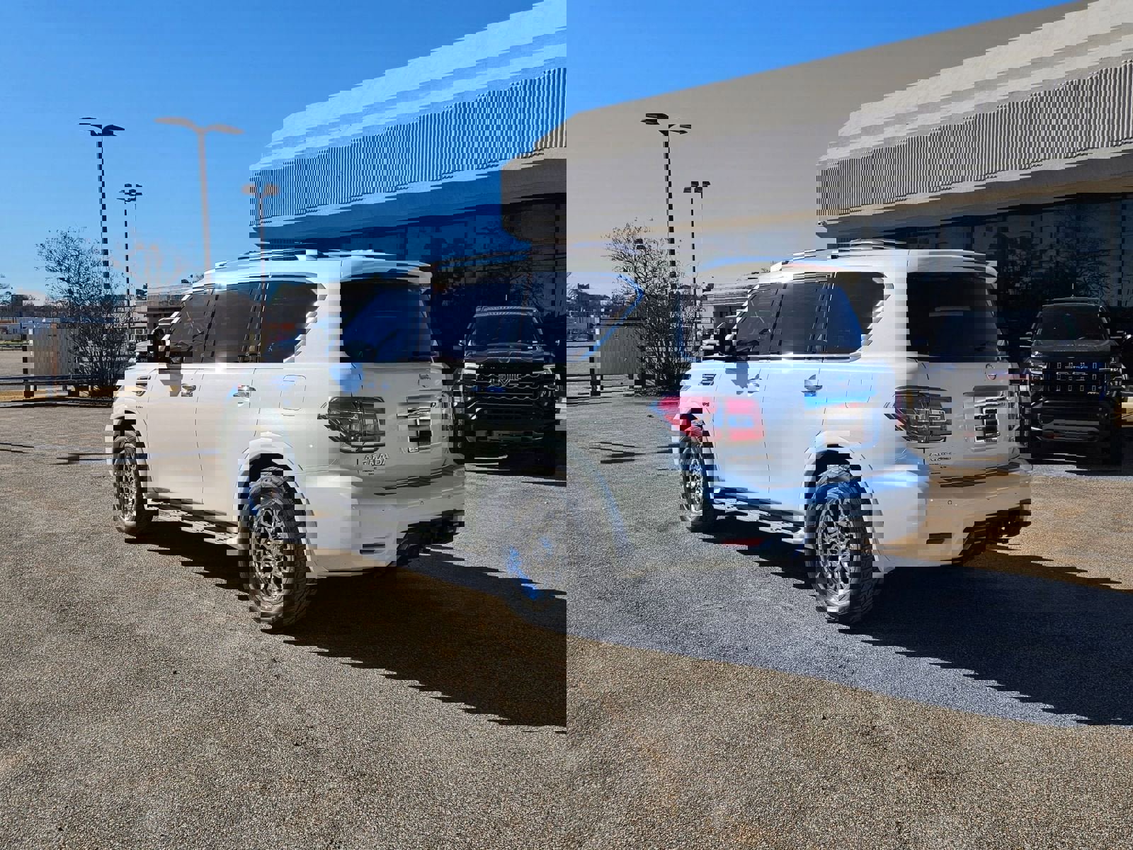 Used 2020 Nissan Armada Platinum w/ Captain's Chairs Package image 37