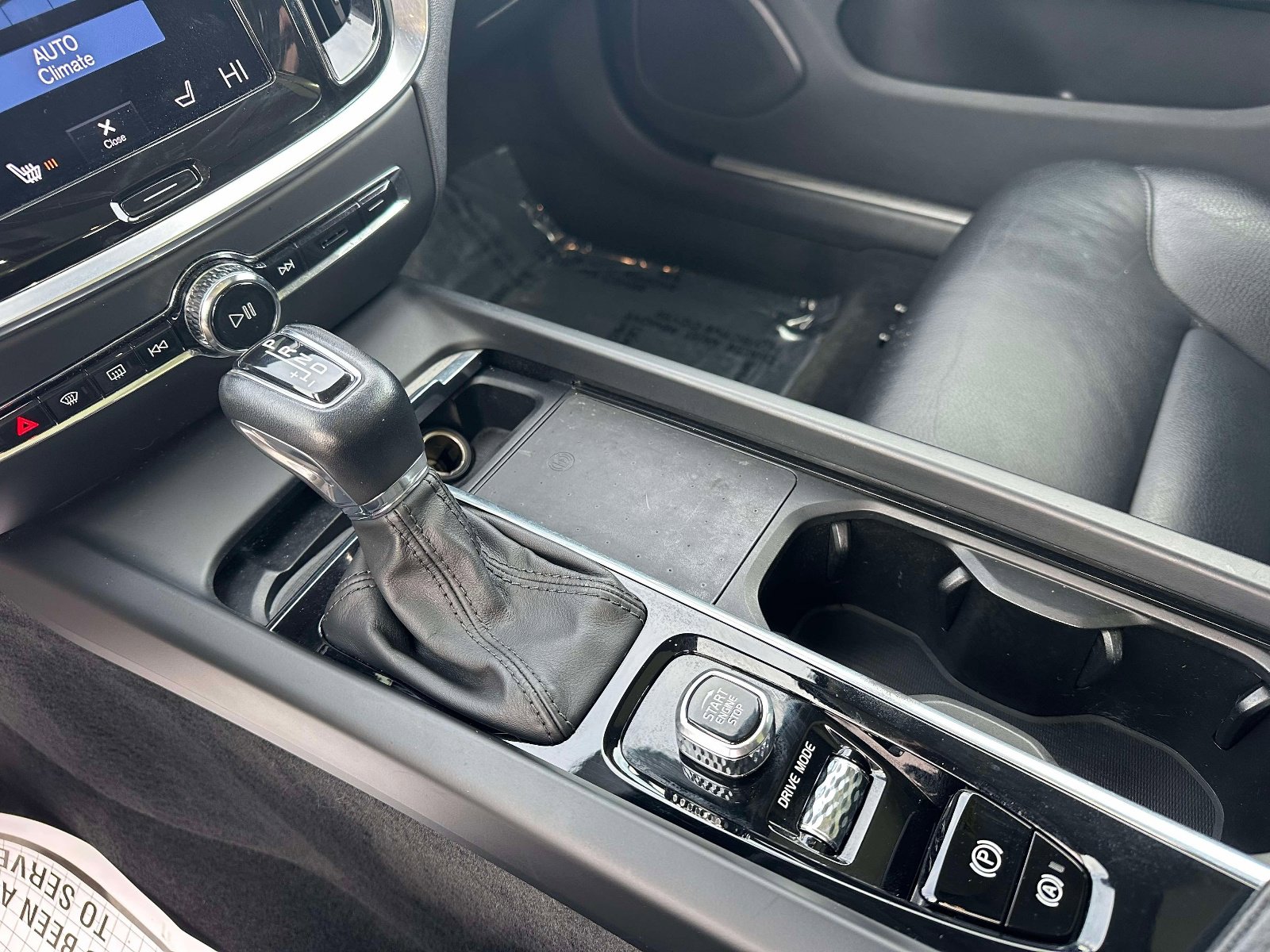 Used 2021 Volvo V60 T5 Cross Country w/ Advanced Package image 13