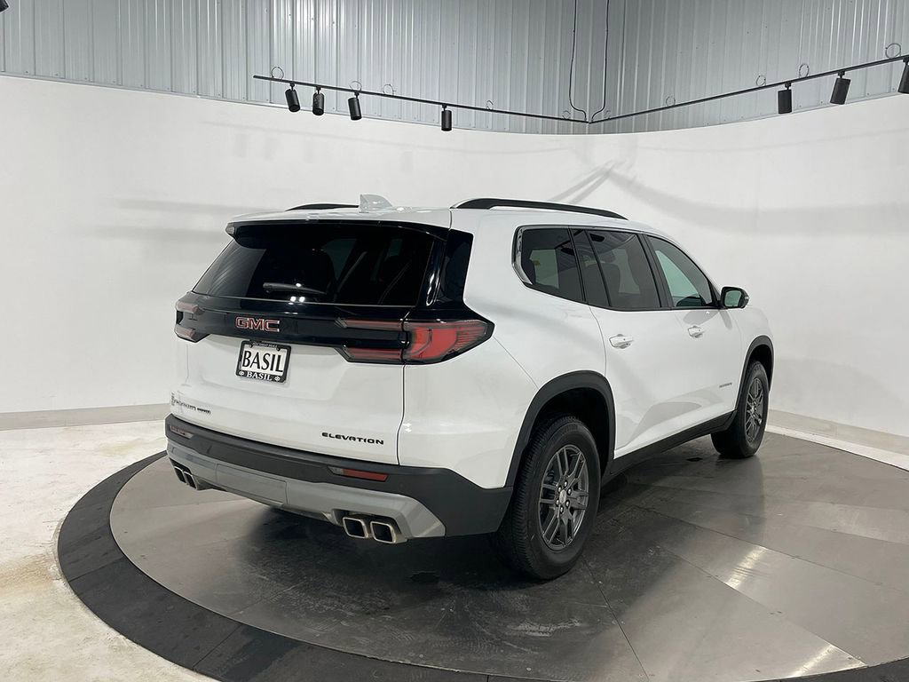 Used 2025 GMC Acadia Elevation image 11