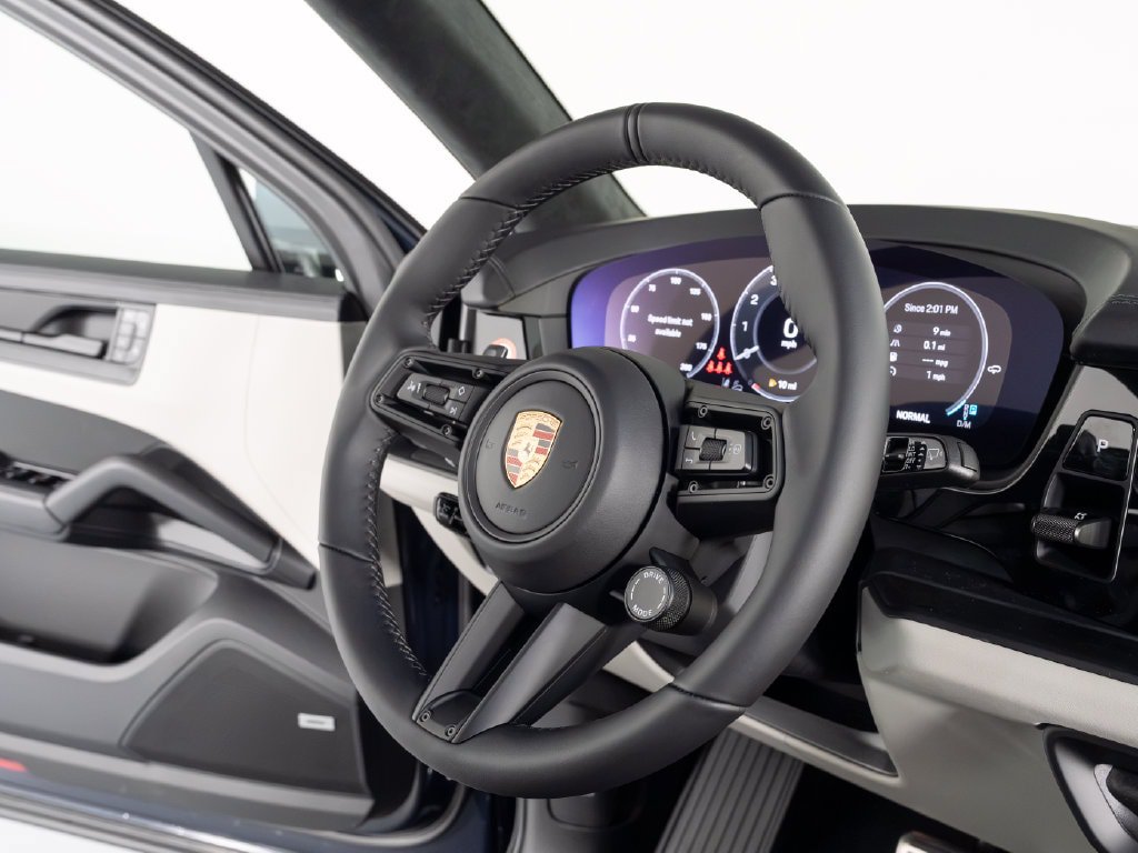 New 2026 Porsche Cayenne GTS AWD/4WD image 35
