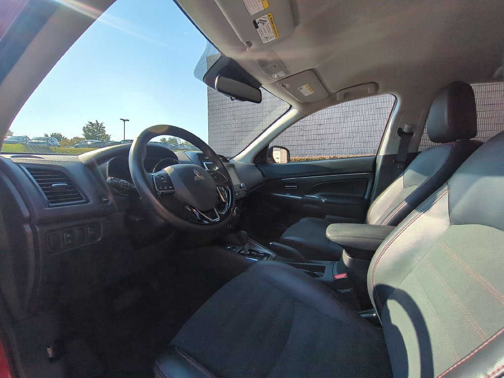 Used 2025 Mitsubishi Outlander Sport SE AWD/4WD image 15