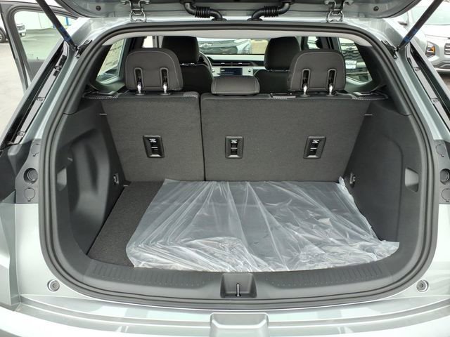 New 2027 Chevrolet Bolt LT FWD image 9