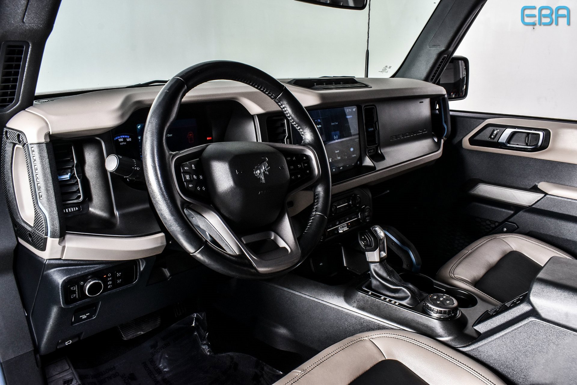 Used 2023 Ford Bronco Wildtrak image 17