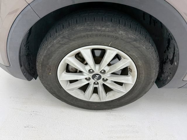 Used 2019 Kia Sorento FWD V6 image 7