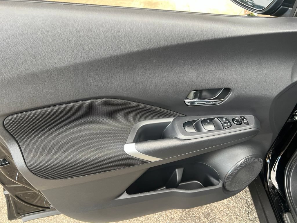 Certified 2024 Nissan Kicks SV w/ Interior Electronics Package FWD image 7