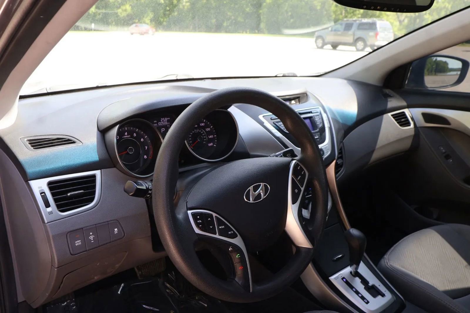 Used 2012 Hyundai Elantra GLS w/ Preferred Pkg 3 FWD image 12