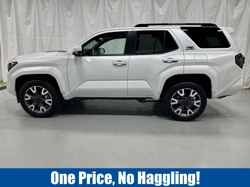 Used 2026 Toyota 4Runner TRD Sport Premium AWD/4WD image 4