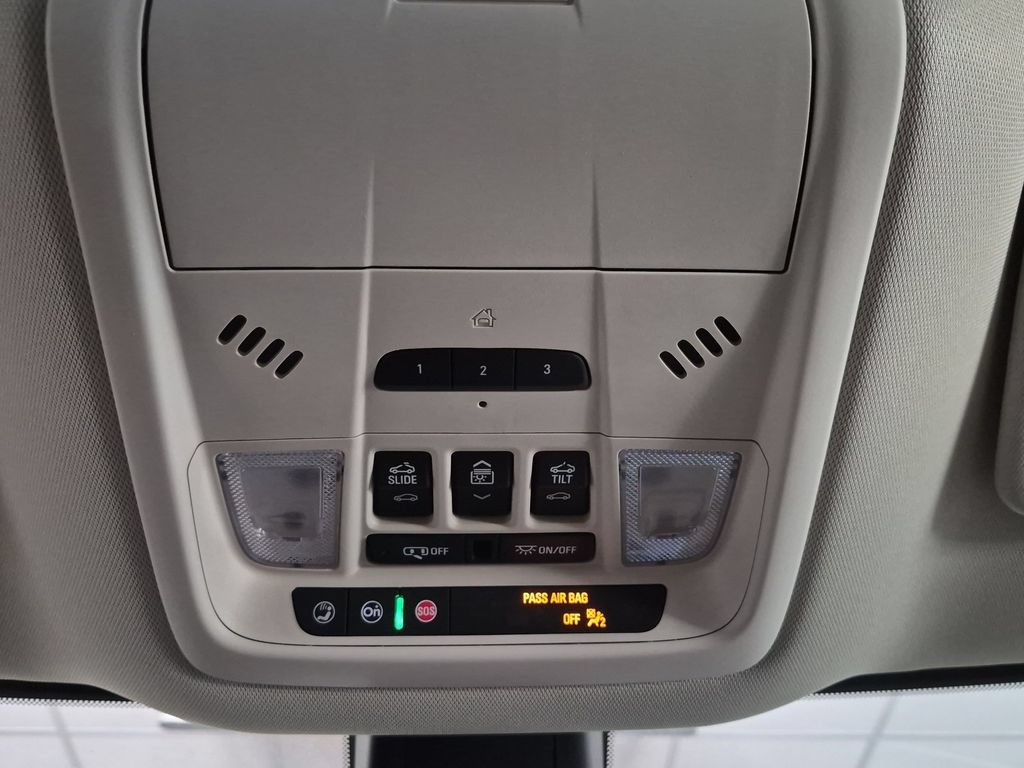 Used 2023 Buick Enclave Avenir w/ Avenir Technology Package AWD/4WD image 28