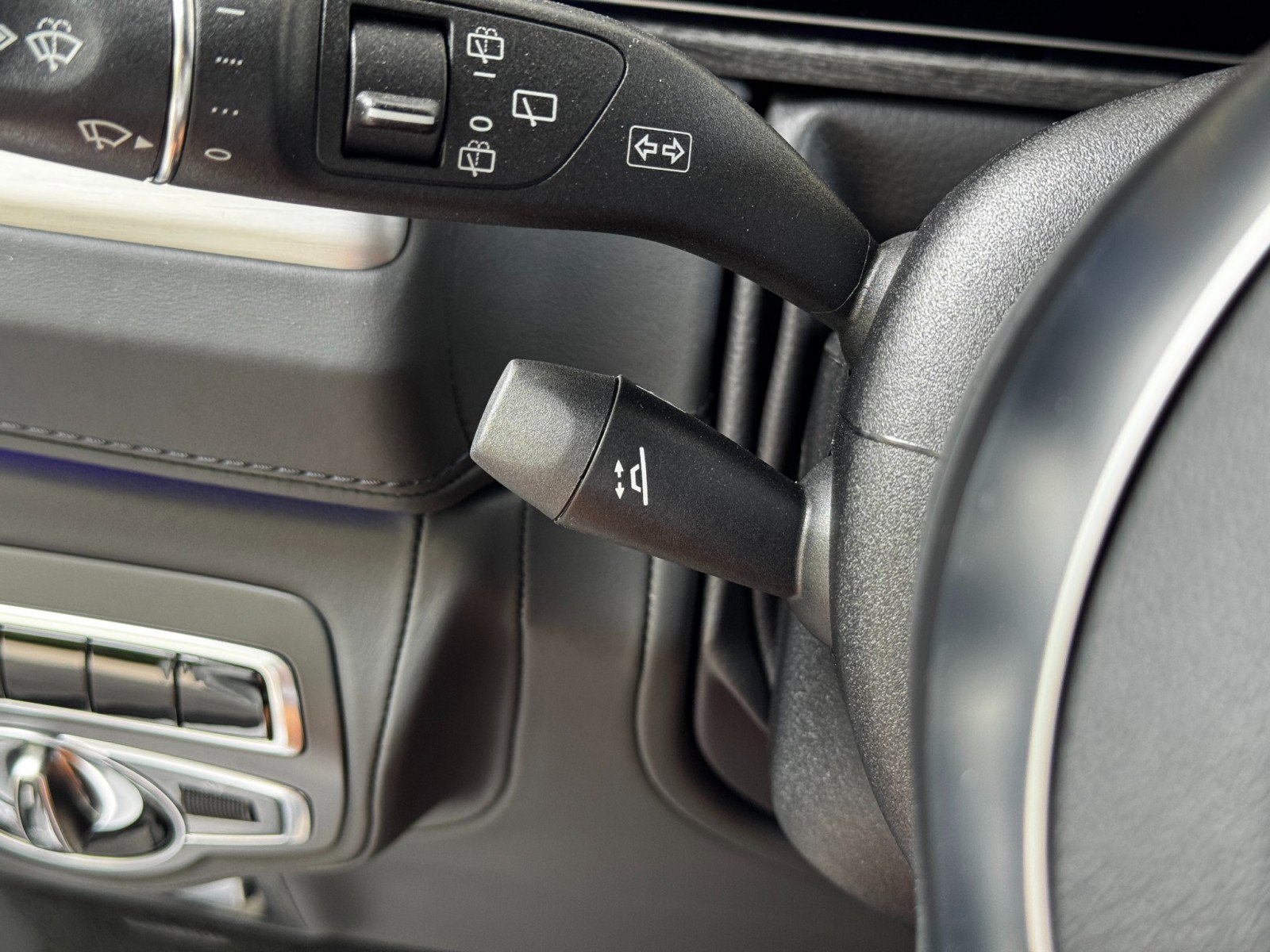 Used 2023 Mercedes-Benz G 63 AMG Squared image 25