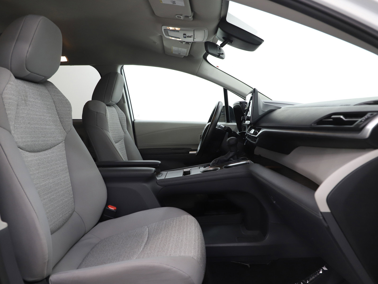 Used 2022 Toyota Sienna LE FWD image 12