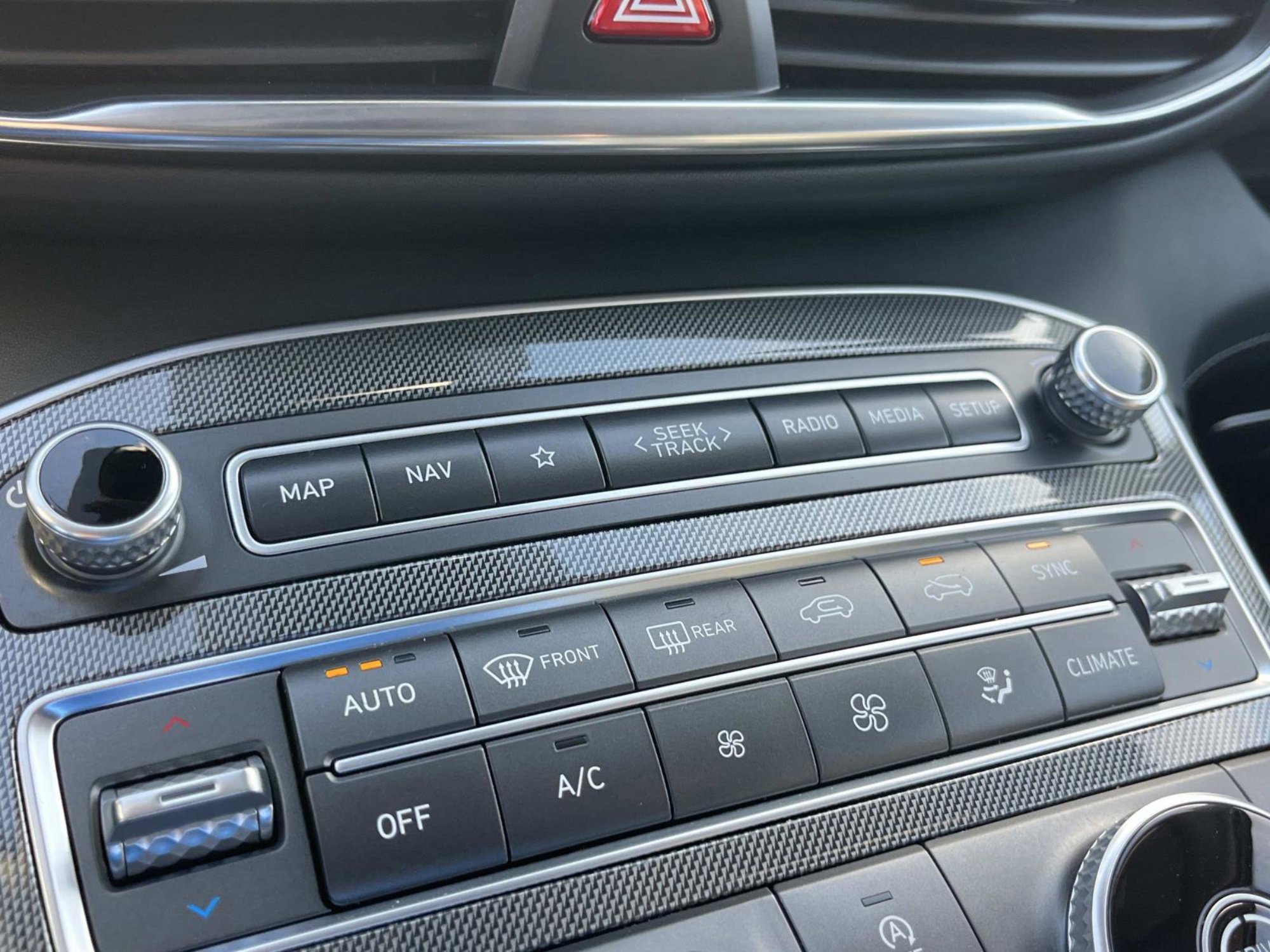 Used 2023 Hyundai Santa Fe Limited image 30