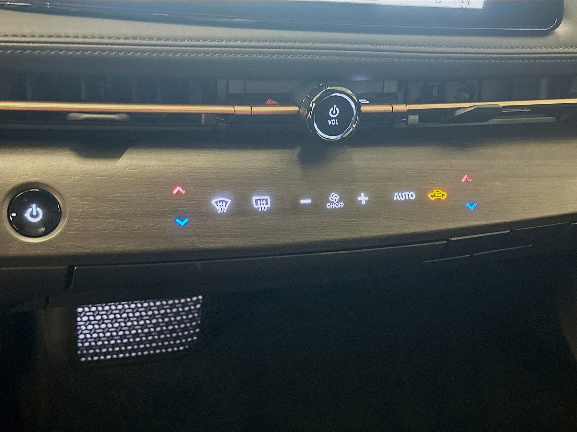 Used 2024 Nissan Ariya AWD image 24