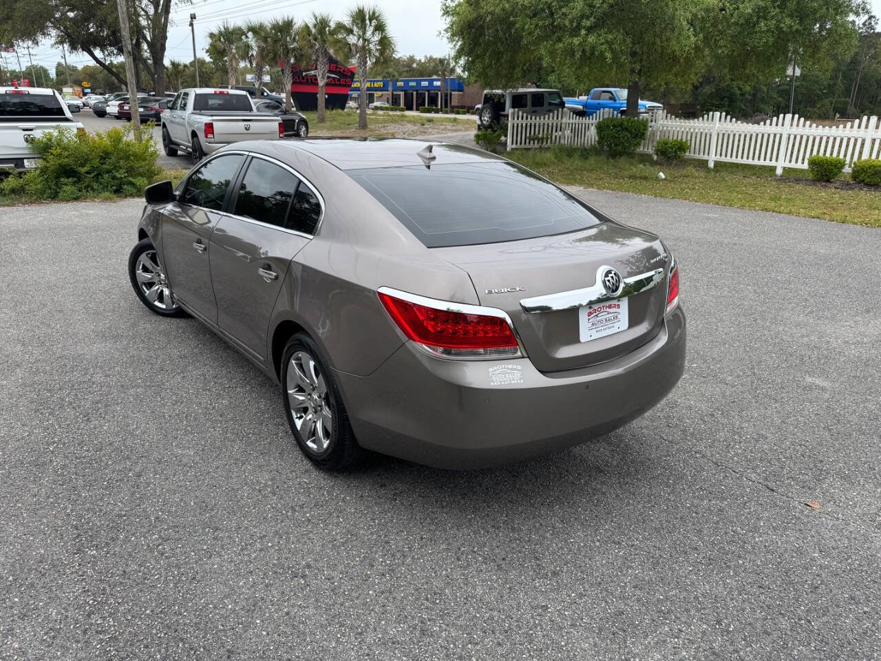 Used 2010 Buick LaCrosse CXL image 4