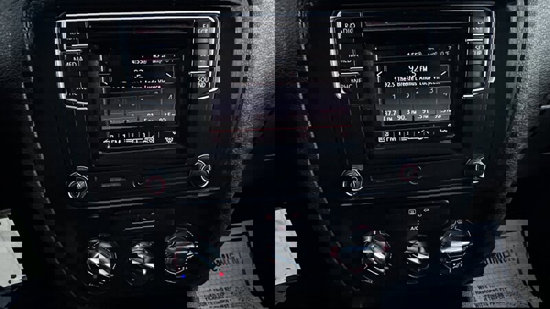 Used 2017 Volkswagen Jetta S image 7