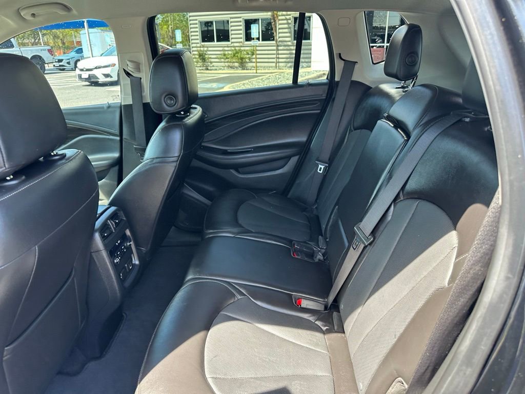 Used 2020 Buick Envision Essence image 17