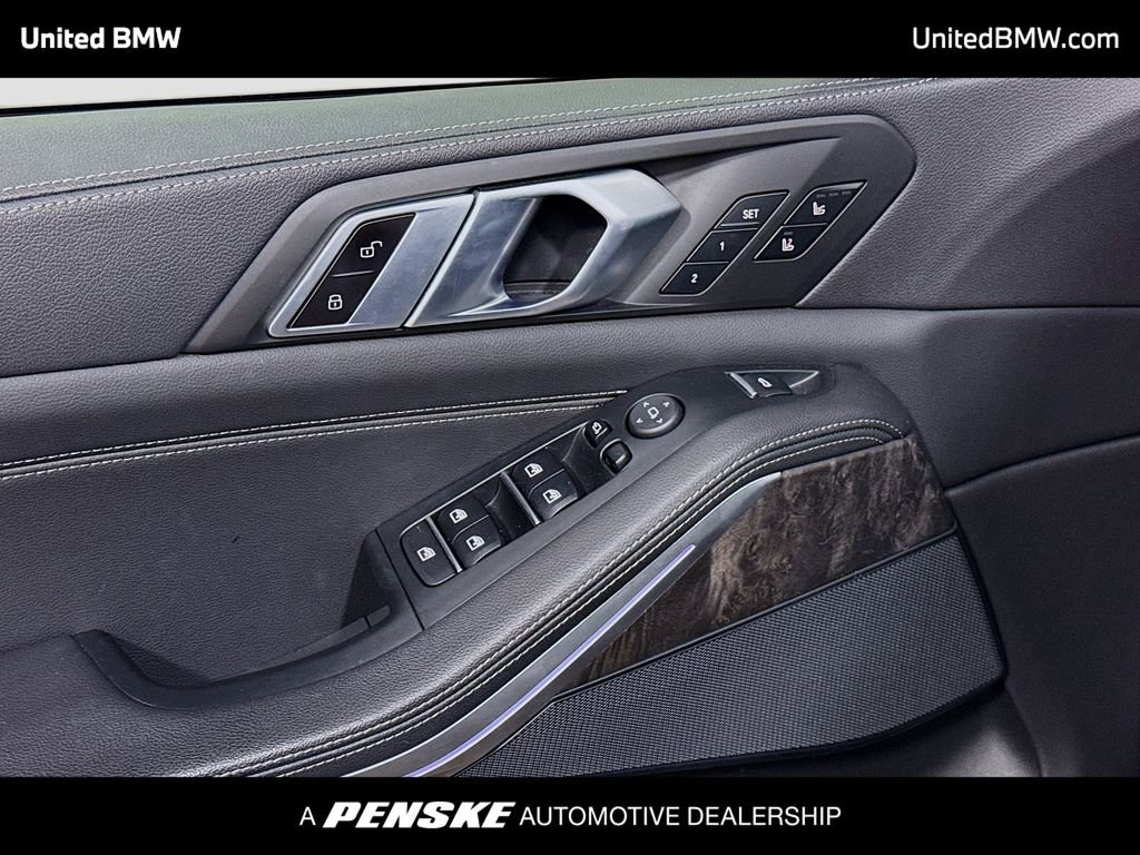 Used 2021 BMW X5 xDrive45e w/ M Sport Package image 3