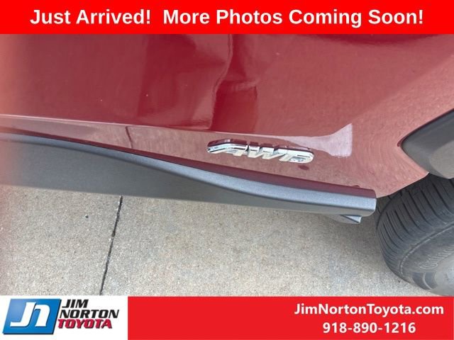 Used 2020 Toyota RAV4 Limited AWD/4WD image 8