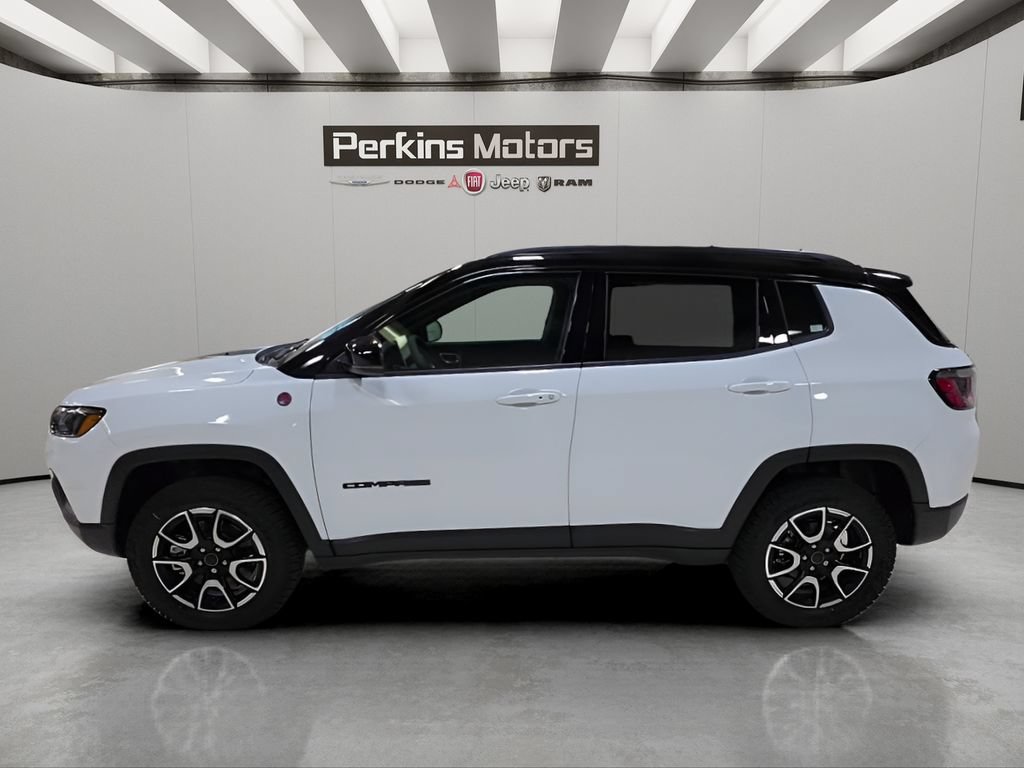 New 2026 Jeep Compass Trailhawk AWD/4WD image 2