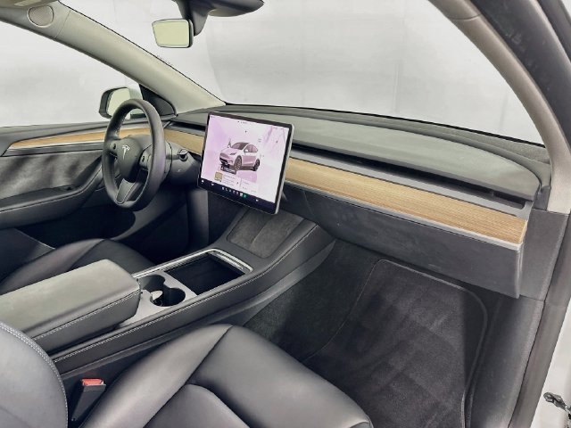 Used 2023 Tesla Model Y Performance AWD/4WD image 26