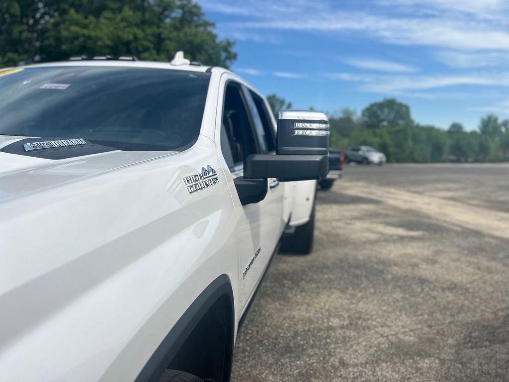 Used 2022 Chevrolet Silverado 3500 High Country w/ LPO, Hitch Package AWD/4WD image 38
