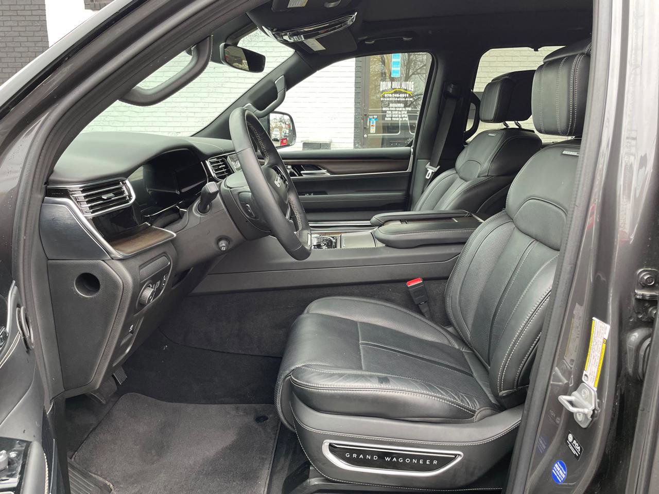 Used 2022 Jeep Grand Wagoneer Series I AWD/4WD image 31