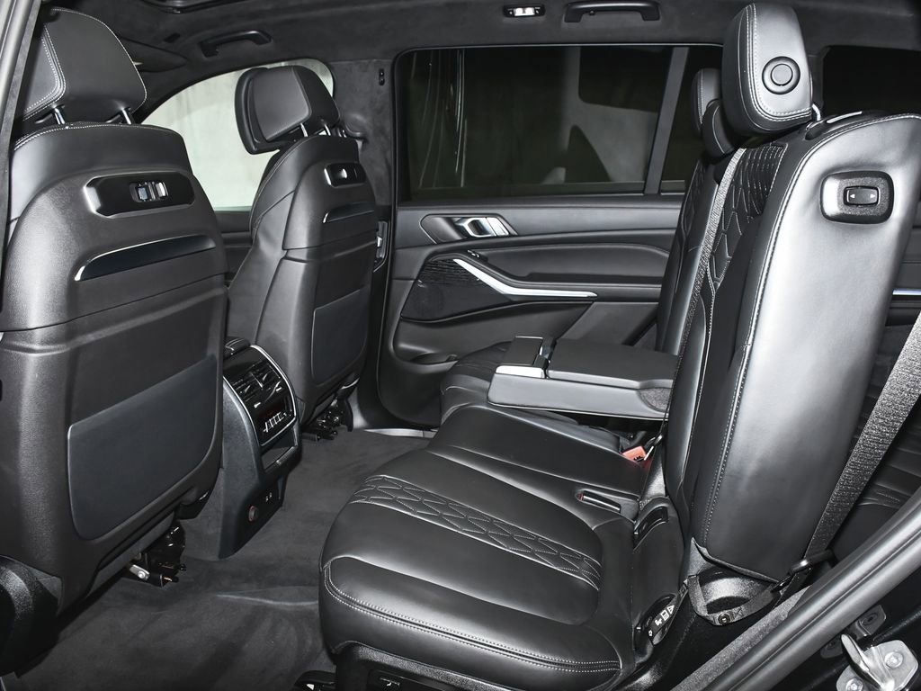 Used 2023 BMW X7 xDrive40i w/ M Sport Package AWD/4WD image 50