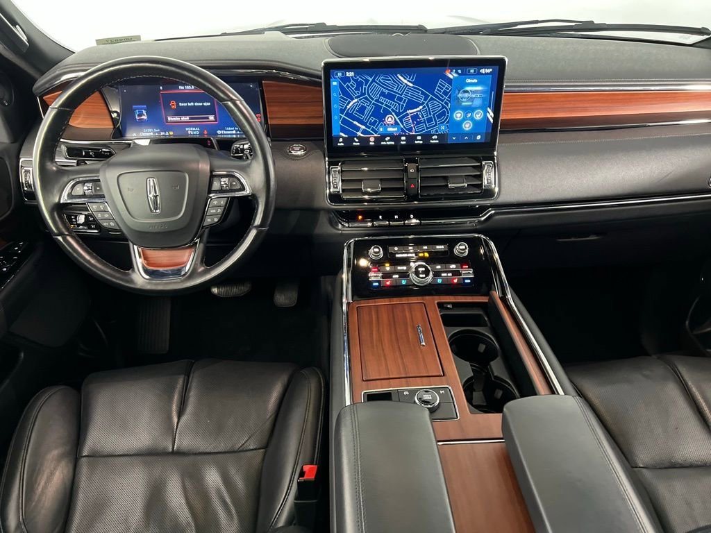 Used 2024 Lincoln Navigator Reserve image 13