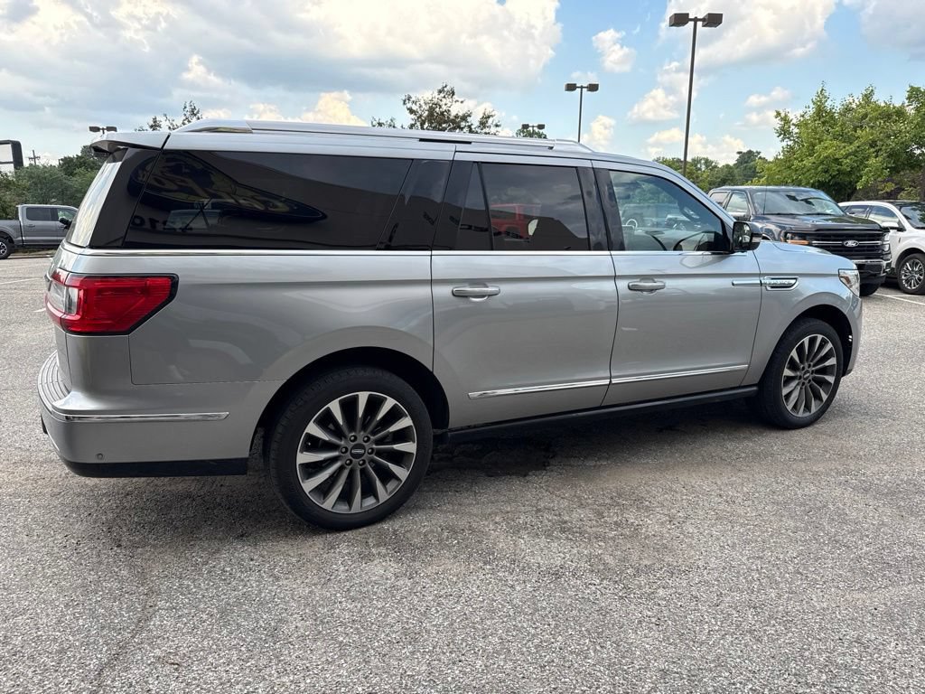 Used 2020 Lincoln Navigator L Reserve w/ Luxury Package AWD/4WD image 13