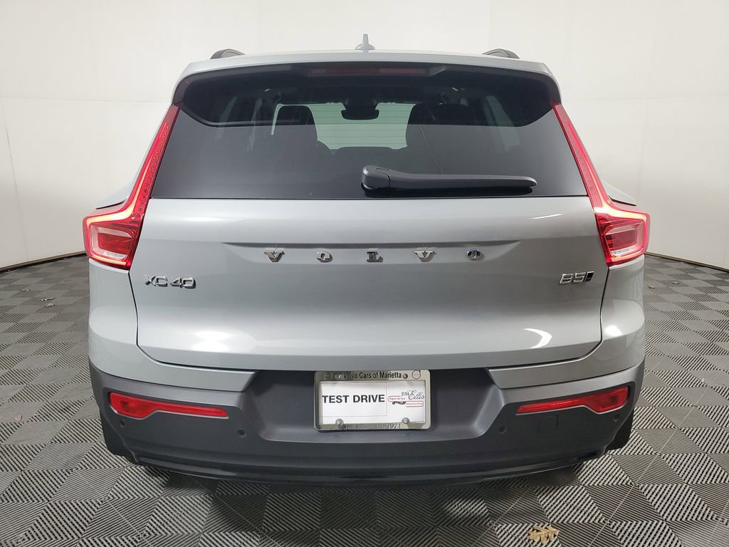 Certified 2026 Volvo XC40 B5 Core w/ Climate Package image 7