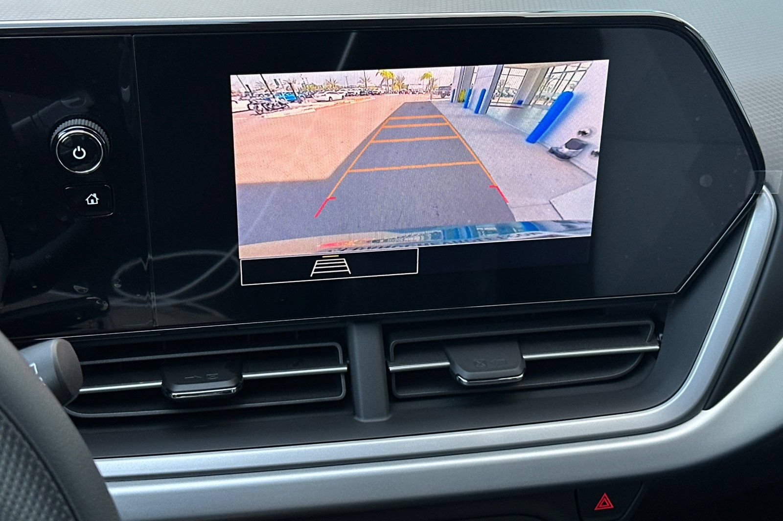 New 2026 Chevrolet Trax LS w/ LS Convenience Package FWD image 19