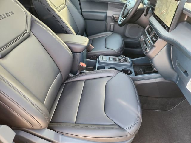 New 2025 Ford Maverick Lariat w/ Black Appearance Package image 10