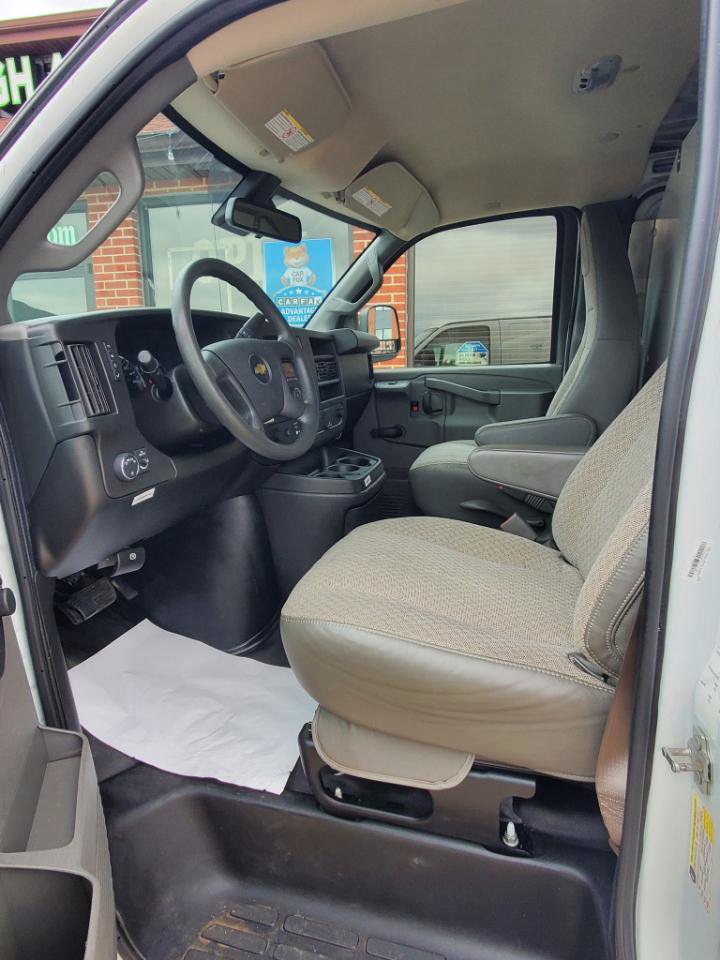 Used 2019 Chevrolet Express 2500 RWD image 13