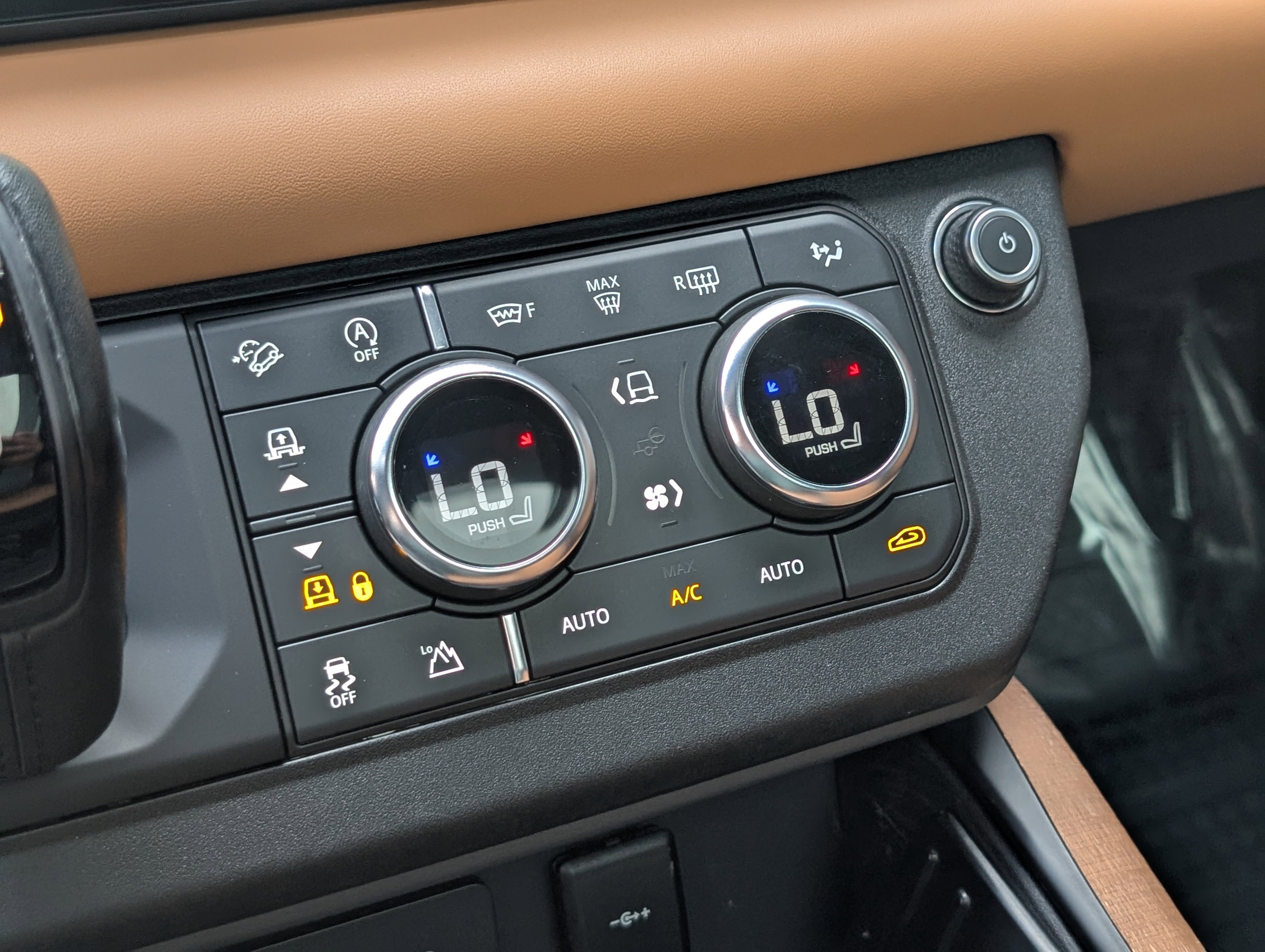 Used 2020 Land Rover Defender 110 X image 33