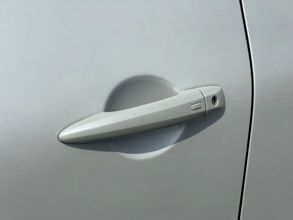 Certified 2025 Nissan Pathfinder SL image 33