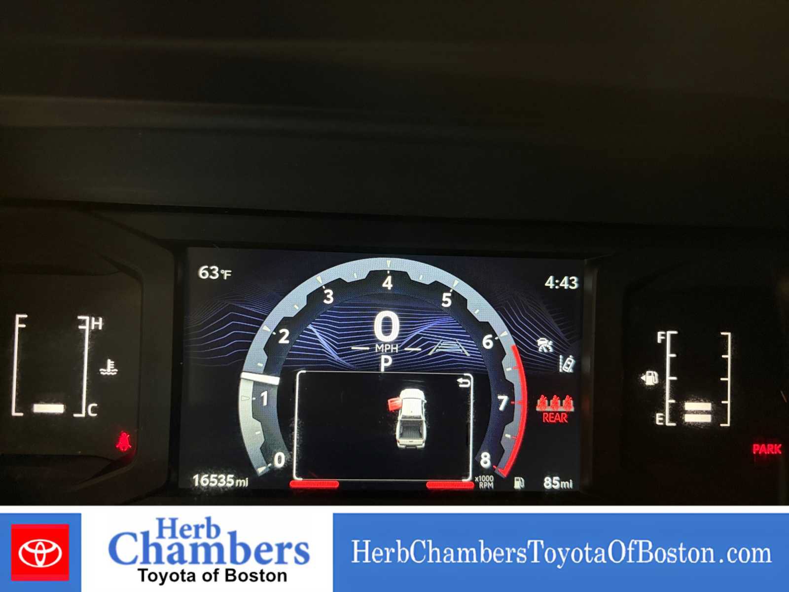Used 2025 Toyota Tacoma SR5 AWD/4WD image 12
