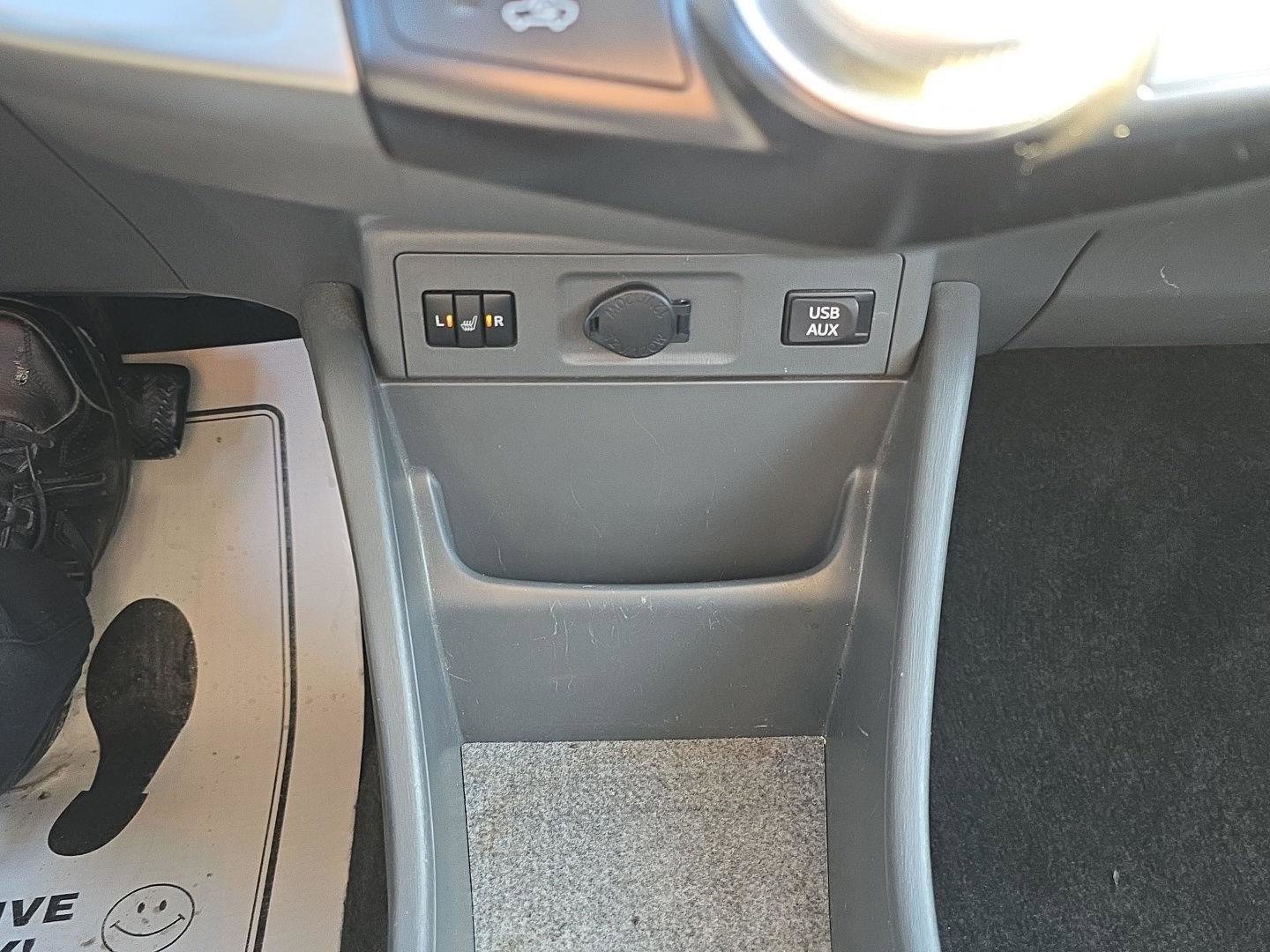 Used 2014 Toyota Prius V Five image 19