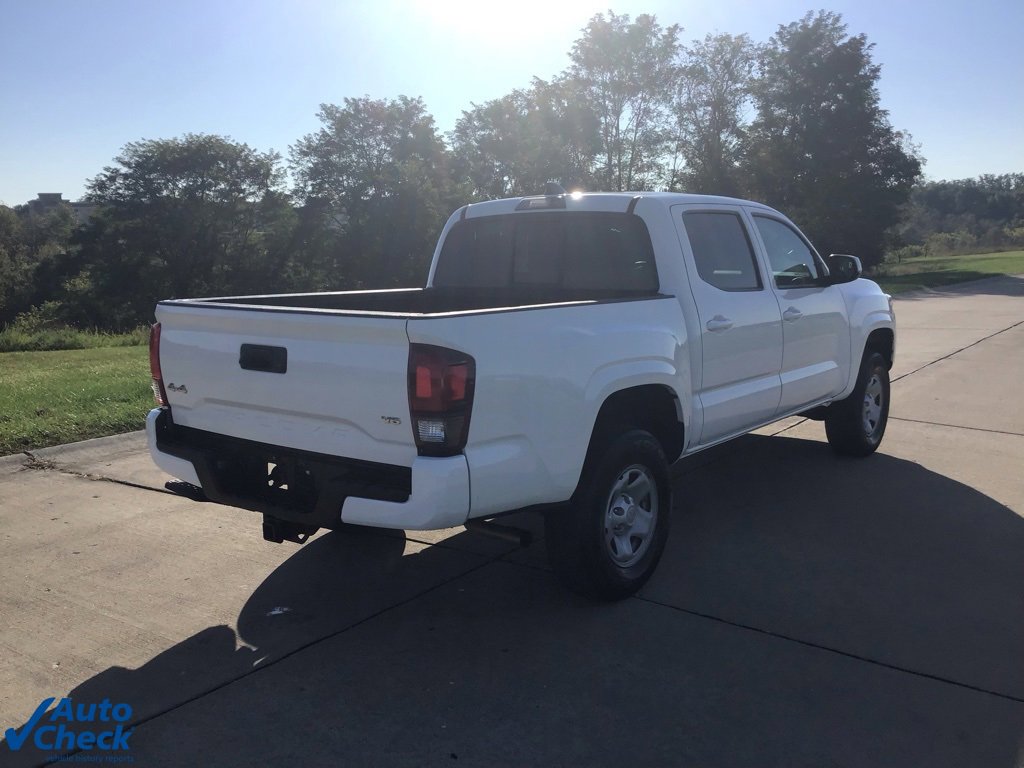Used 2022 Toyota Tacoma SR image 3