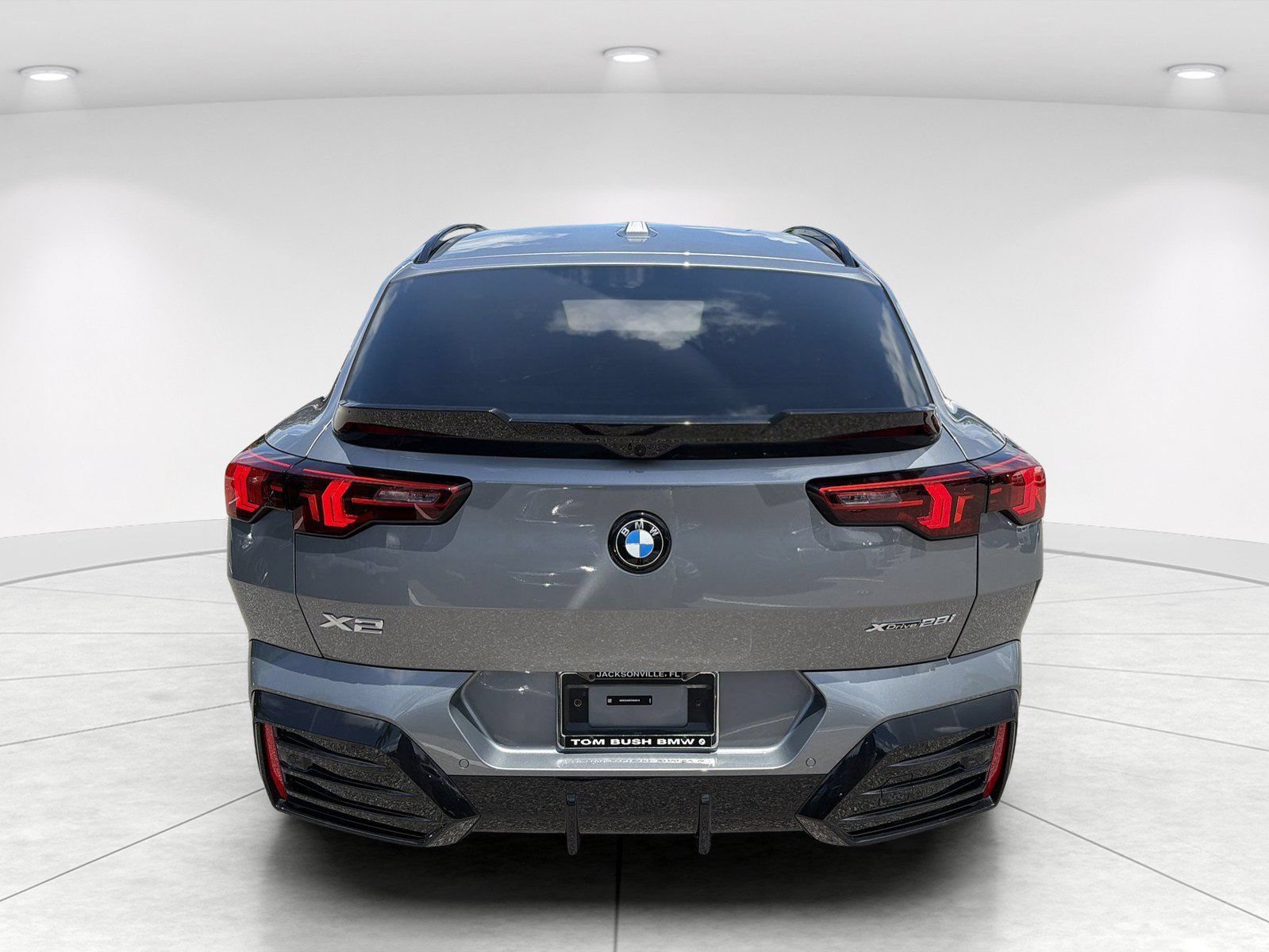 New 2026 BMW X2 xDrive28i w/ M Sport Package AWD/4WD image 5