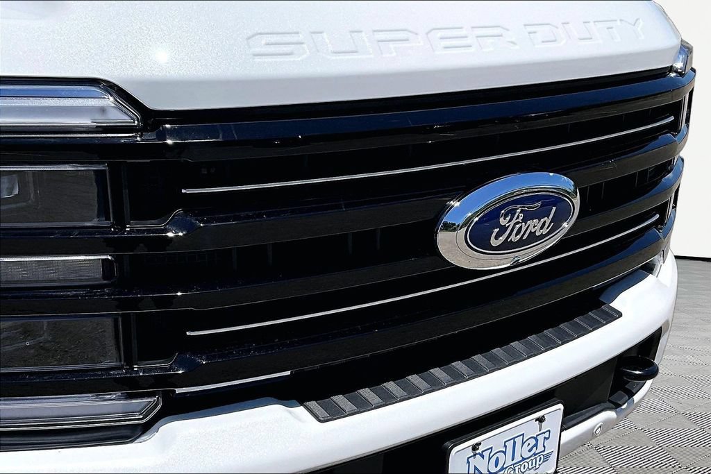 Used 2026 Ford F250 Platinum w/ Tremor Off-Road Package AWD/4WD image 29